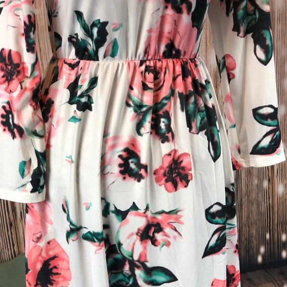 White Floral Printed Maxi Dress Various Size - Picture 8 of 8